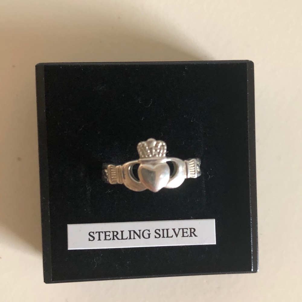 Sterling silver claddagh ring